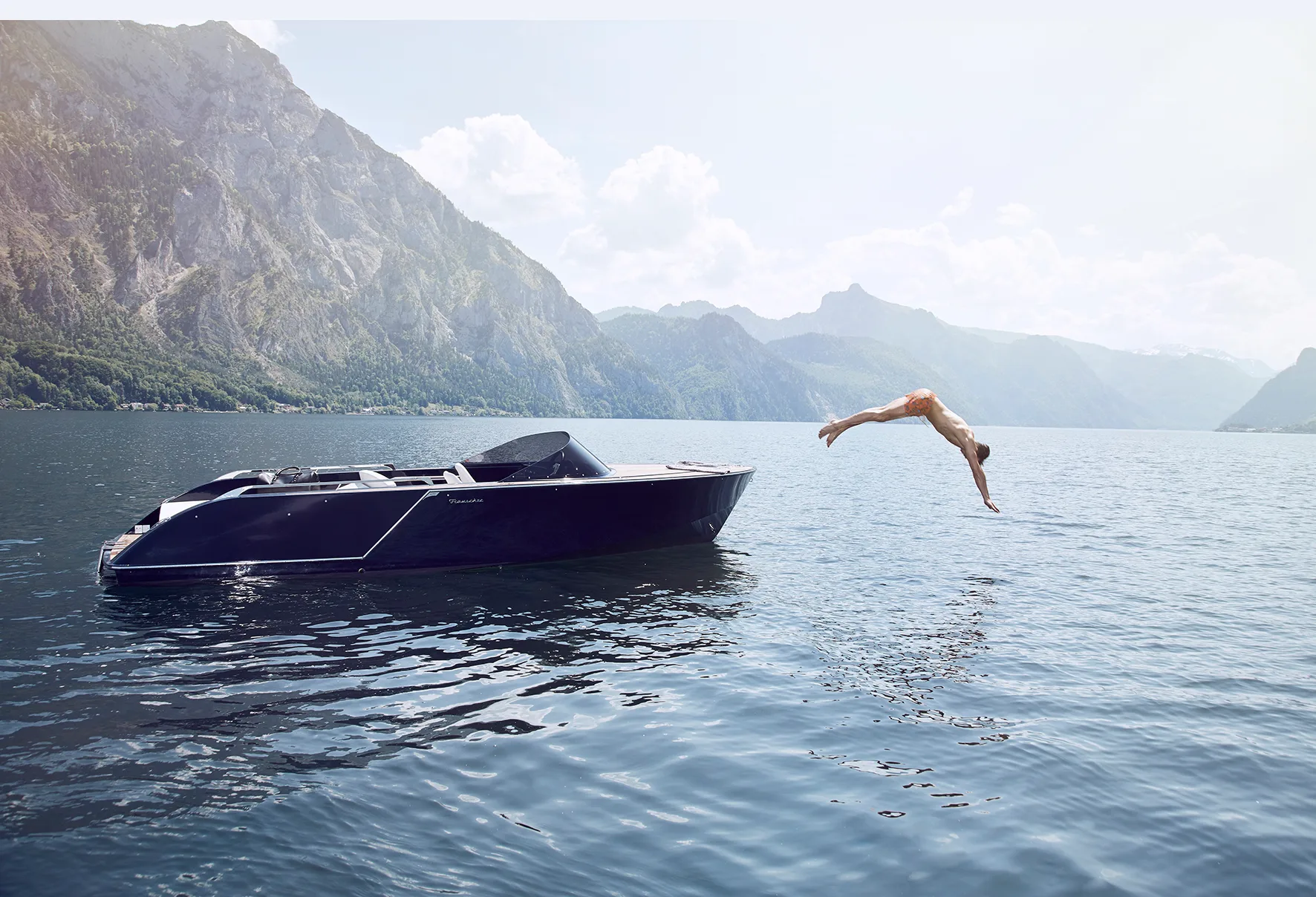 Frauscher Yacht am Traunsee